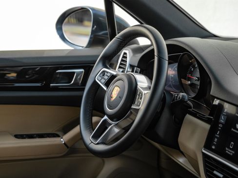 Used 2019 Porsche Cayenne image 12