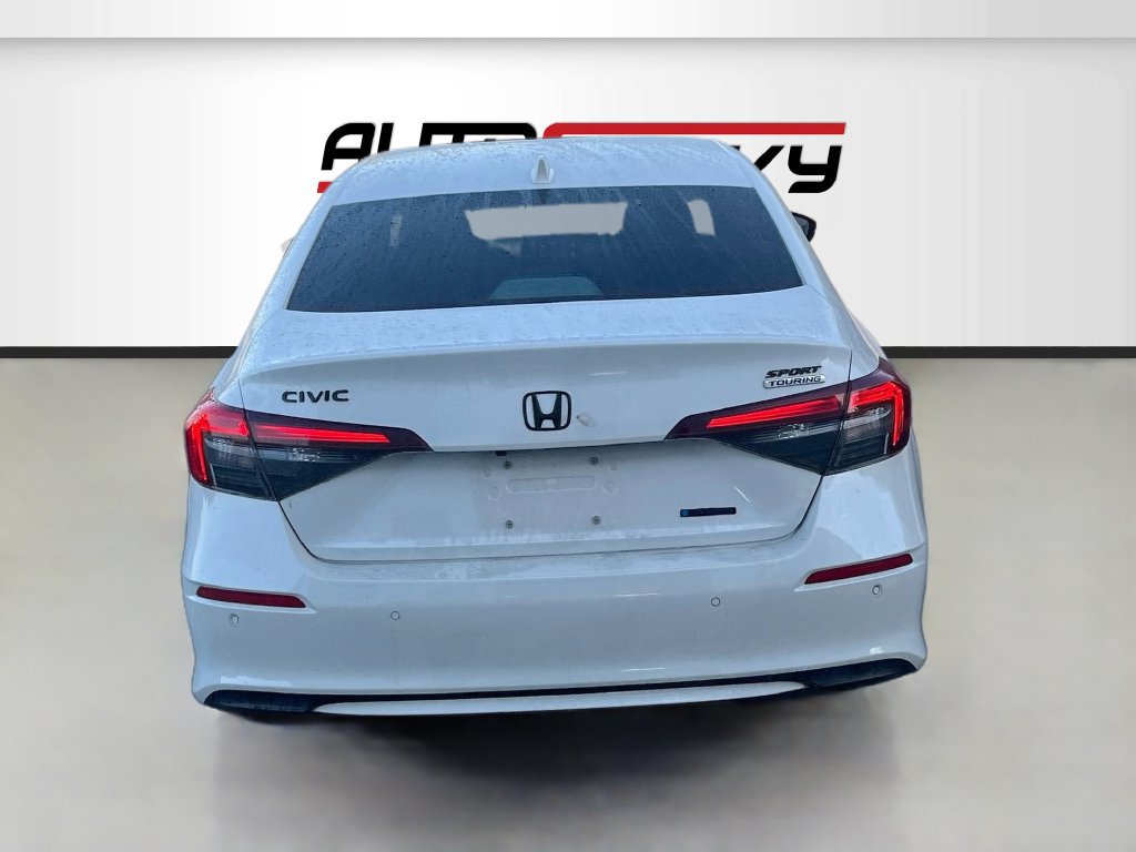 Used 2025 Honda Civic Sport Touring image 6