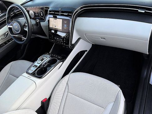 Certified 2024 Hyundai Tucson Limited FWD image 26