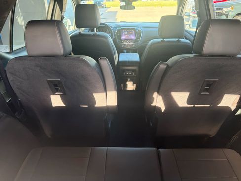 Used 2023 Chevrolet Traverse LT FWD image 32