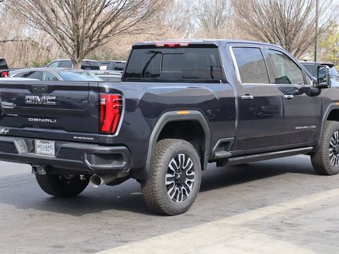New 2025 GMC Sierra 3500 Denali Ultimate image 7