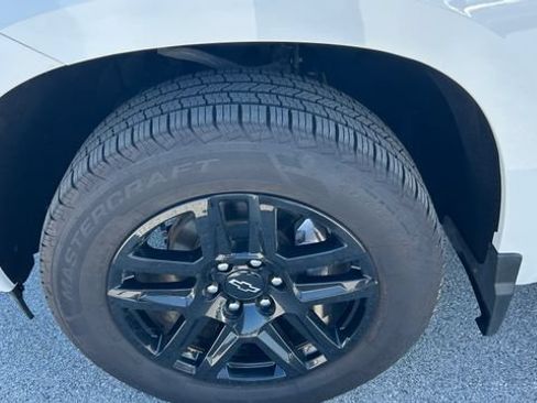 Certified 2023 Chevrolet Silverado 1500 Custom AWD/4WD image 12