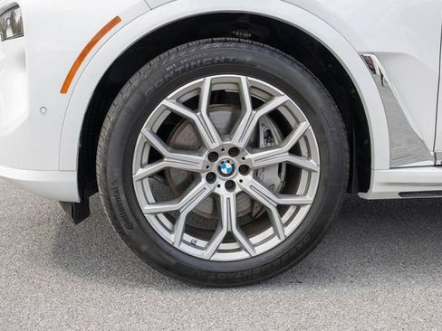 Used 2026 BMW X7 xDrive40i AWD/4WD image 5