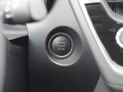 Used 2025 Toyota Corolla Cross XLE w/ Convenience Package FWD image 25
