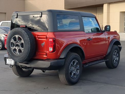 Used 2024 Ford Bronco Big Bend image 3