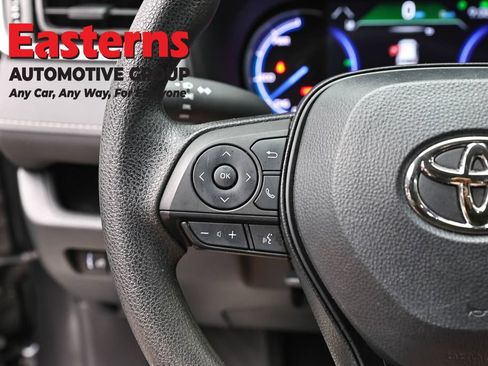 Used 2023 Toyota RAV4 LE AWD/4WD image 15