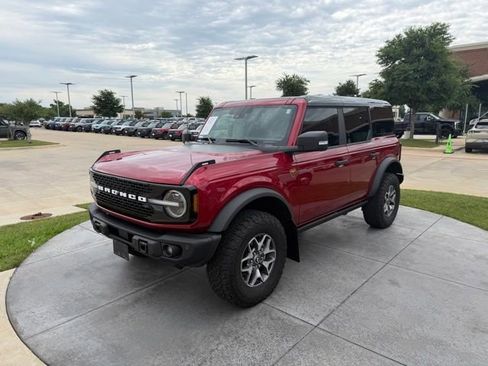Certified 2025 Ford Bronco Badlands AWD/4WD image 3