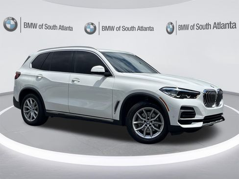Used 2022 BMW X5 xDrive40i w/ Premium Package AWD/4WD image 2