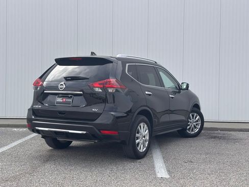 Used 2018 Nissan Rogue SV w/ Premium Package FWD image 5