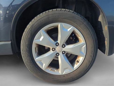Used 2014 Subaru Forester 2.5i Premium w/ All-Weather Package image 8