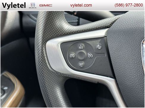 Certified 2023 GMC Acadia SLE w/ Driver Convenience Package image 22