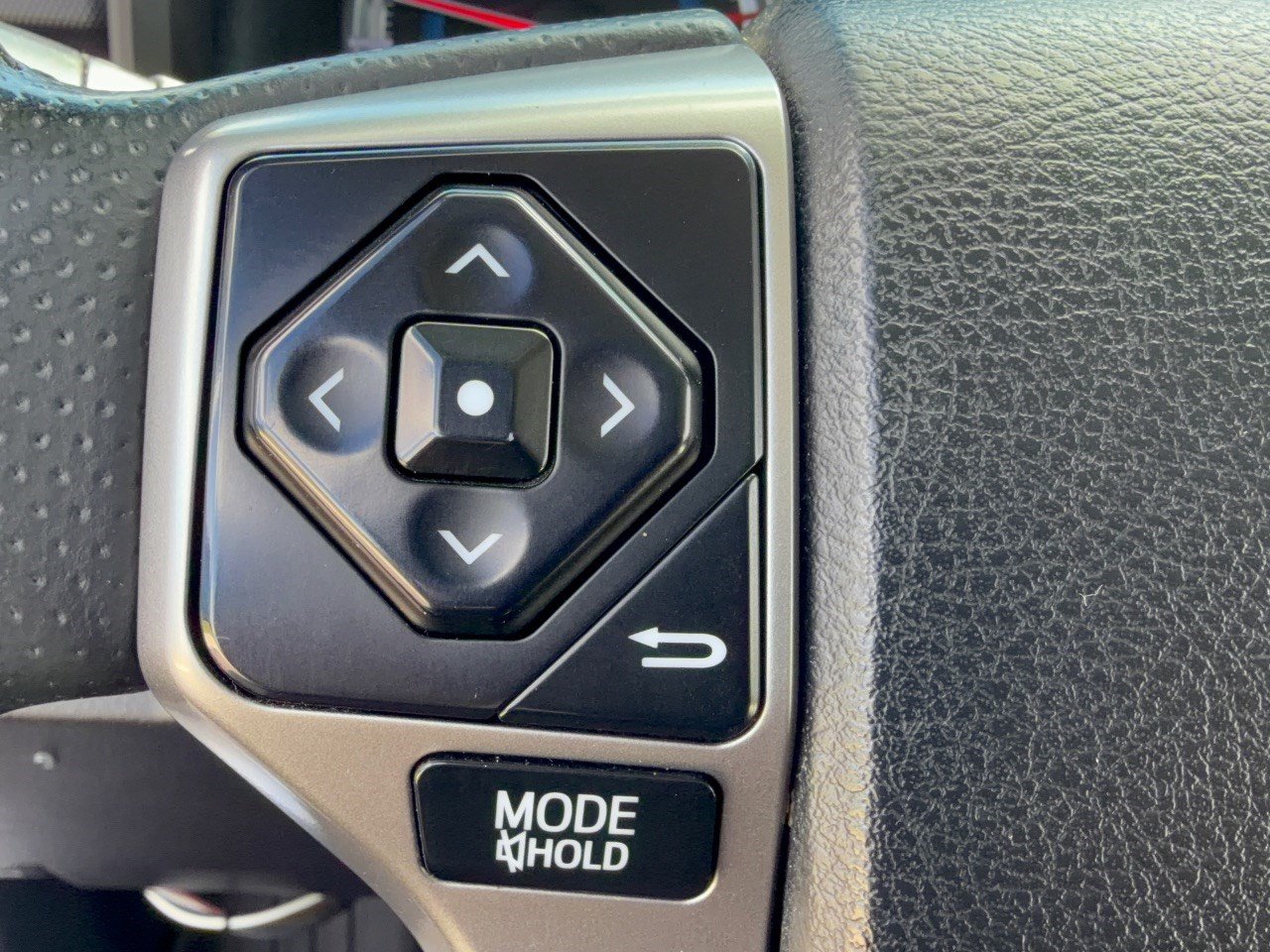 Used 2015 Toyota 4Runner SR5 Premium AWD/4WD image 18