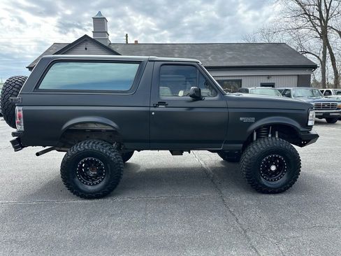 Used 1995 Ford Bronco Eddie Bauer AWD/4WD image 2