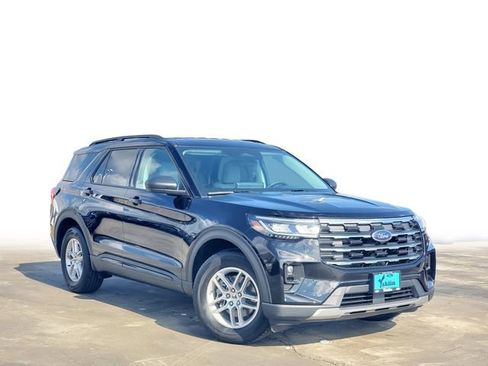 New 2026 Ford Explorer Active w/ Active Comfort Package image 2