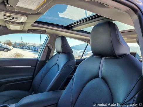 Used 2023 Toyota Camry XSE w/ Cold Weather Package image 10