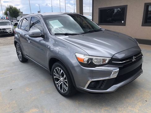 Used 2018 Mitsubishi Outlander Sport ES FWD image 3
