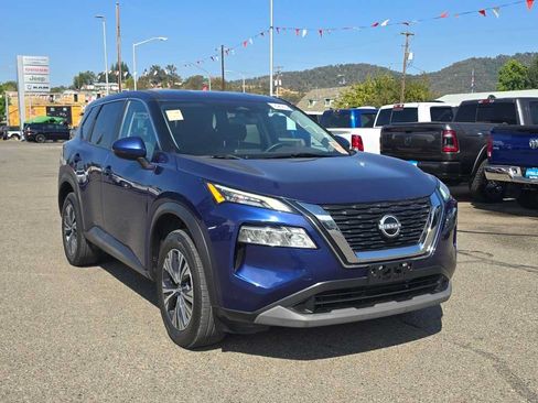 Used 2022 Nissan Rogue SV FWD image 4