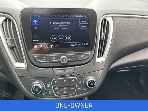 Used 2024 Chevrolet Malibu LT FWD image 3
