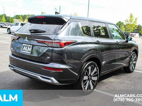 Used 2025 Mitsubishi Outlander SE FWD image 6