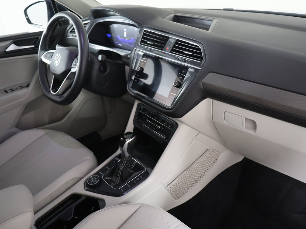 Used 2023 Volkswagen Tiguan SE AWD/4WD image 26