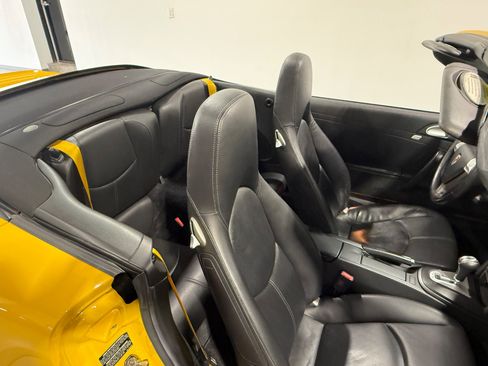 Used 2006 Porsche 911 Carrera RWD image 41