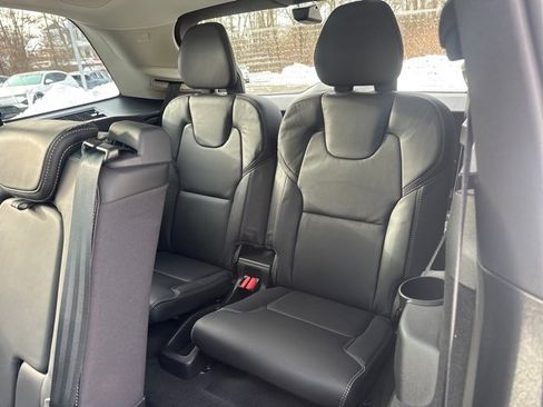 Certified 2025 Volvo XC90 T8 Ultra image 13