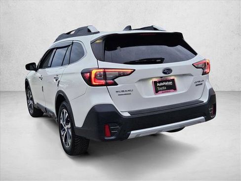 Used 2022 Subaru Outback Touring AWD/4WD image 8