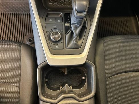 Used 2023 Toyota RAV4 LE image 19