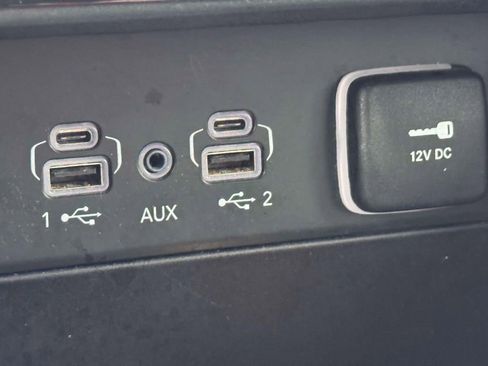 Used 2024 Jeep Grand Cherokee Limited image 26