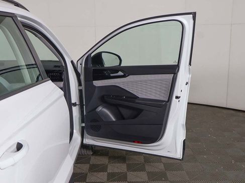 Used 2024 Volkswagen Taos S AWD/4WD image 18