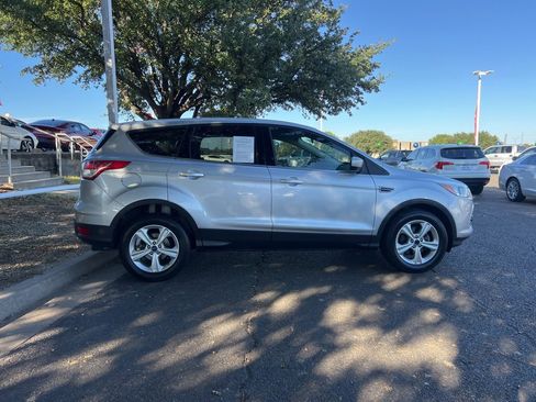 Used 2016 Ford Escape SE image 8