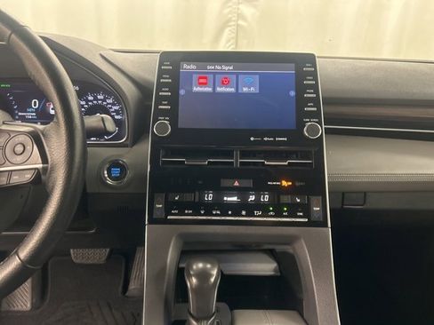 Used 2021 Toyota Avalon XLE image 20