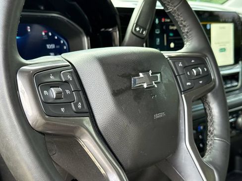 Used 2024 Chevrolet Silverado 2500 ZR2 w/ Technology Package AWD/4WD image 29
