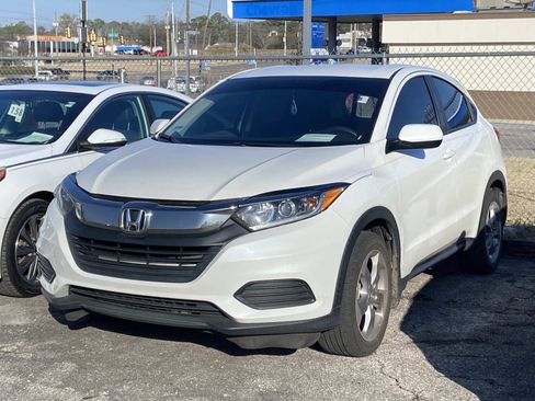 Used 2022 Honda HR-V LX image 2