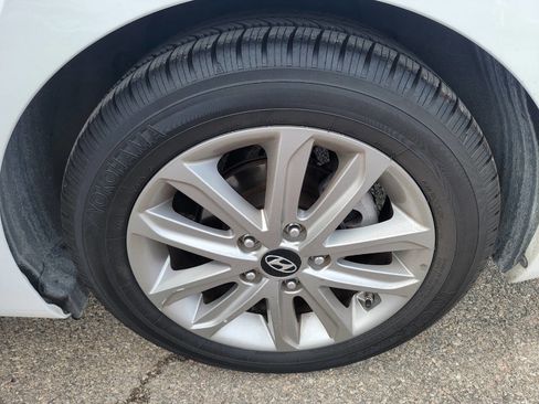 Used 2016 Hyundai Elantra SE w/ Option Group 02 image 30