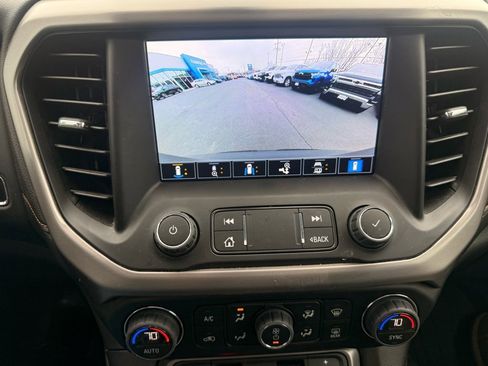 Used 2023 GMC Acadia AT4 w/ Technology Package image 25