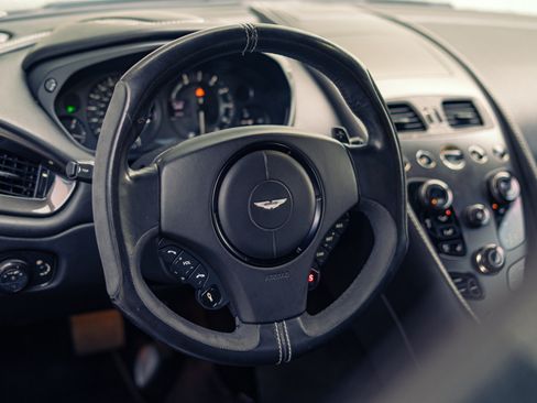 Used 2014 Aston Martin Vanquish Coupe RWD image 6
