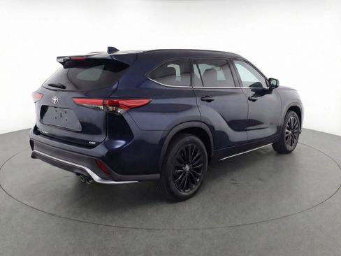 Used 2024 Toyota Highlander XSE image 9