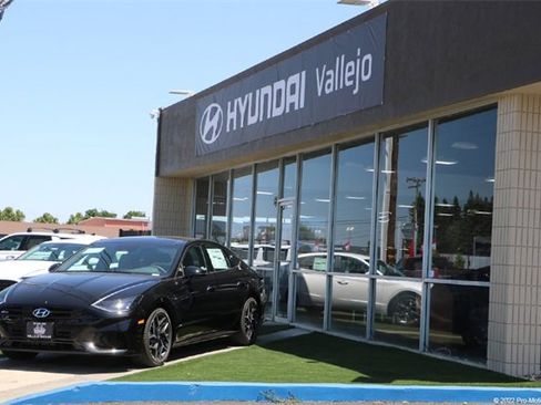 Used 2024 Ford Edge SE w/ Black Appearance Package image 48