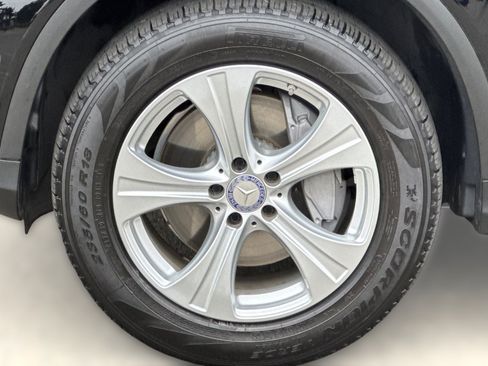 Used 2017 Mercedes-Benz GLC 300 4MATIC image 12
