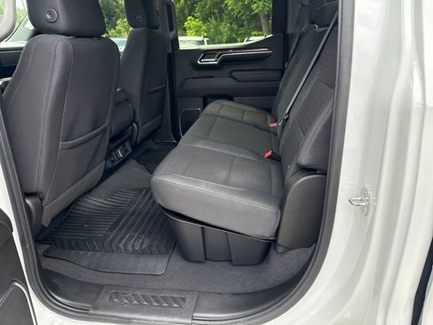Used 2024 Chevrolet Silverado 1500 LT AWD/4WD image 37