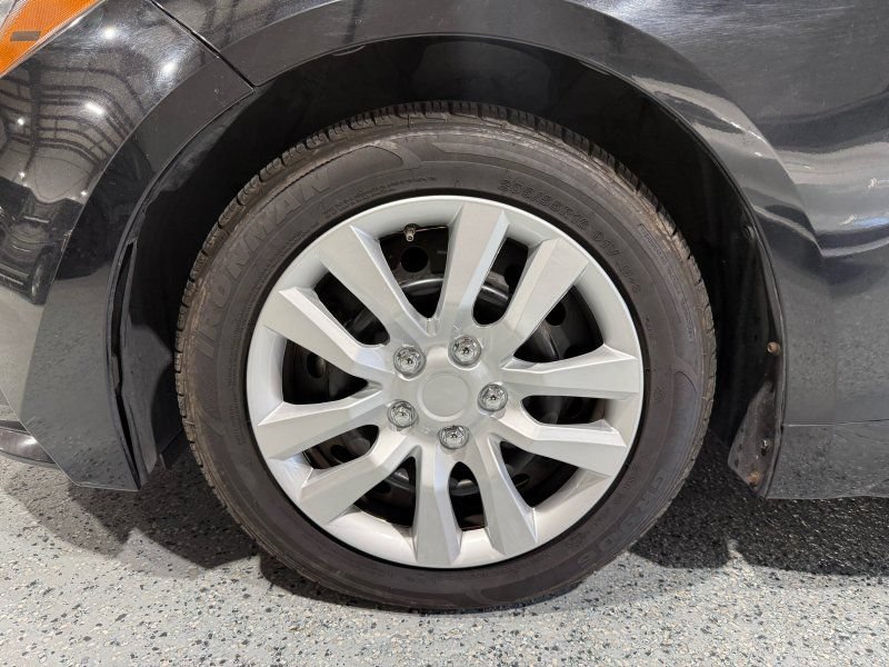 Used 2023 Toyota Corolla LE FWD image 12