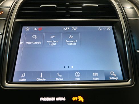 Used 2019 Lincoln Nautilus Select AWD/4WD image 20
