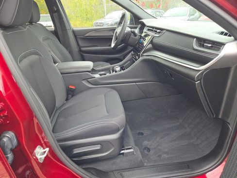 Certified 2024 Jeep Grand Cherokee Laredo X w/ Luxury Tech Group I image 6