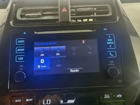 Used 2016 Toyota Prius Two FWD image 17