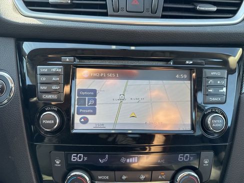 Used 2015 Nissan Rogue SL w/ SL Premium Package AWD/4WD image 23