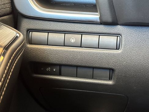 Used 2021 Nissan Rogue SV AWD/4WD image 36