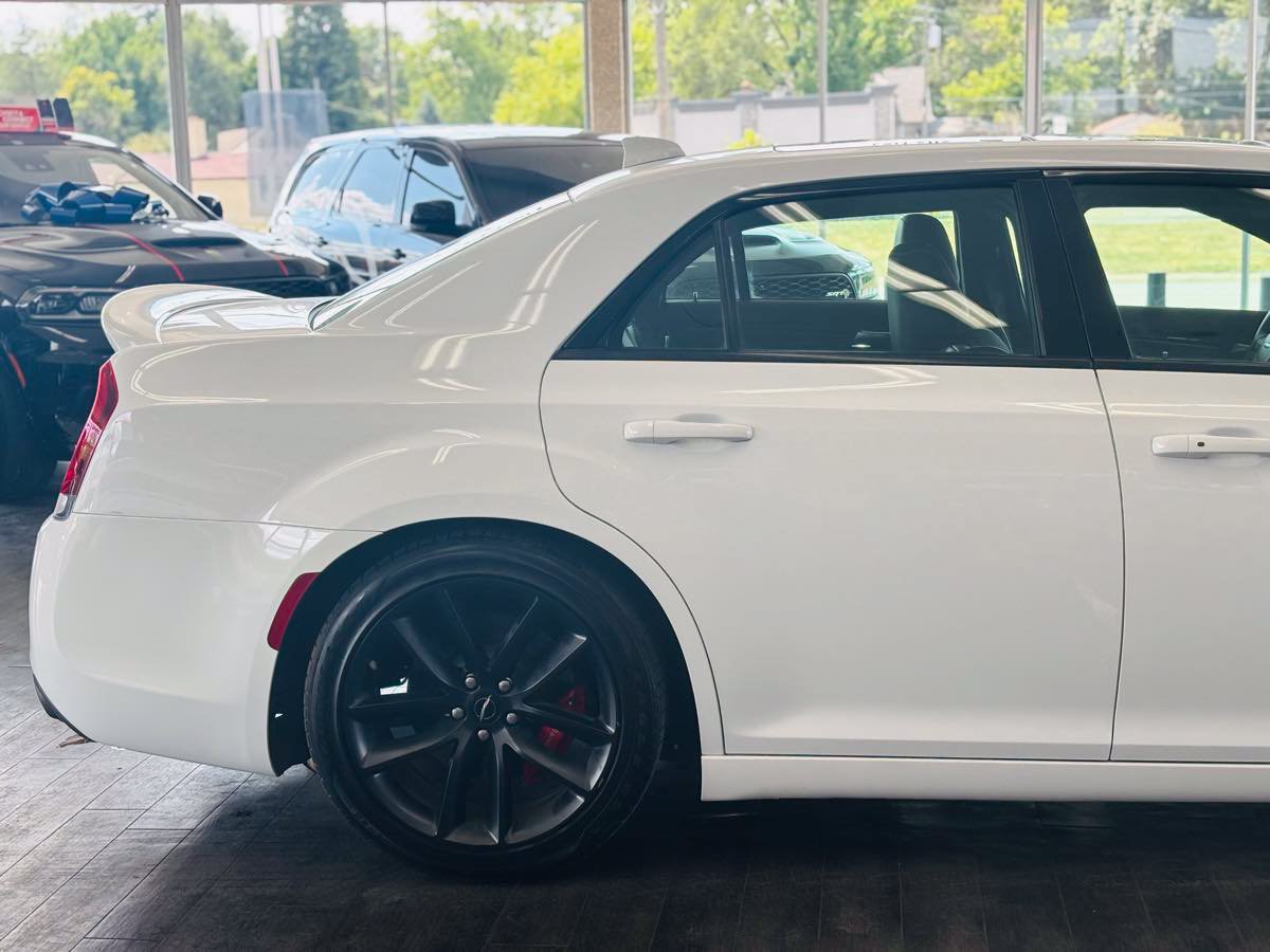 Used 2023 Chrysler 300 C RWD image 6