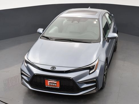 Used 2024 Toyota Corolla SE w/ SE Premium Package FWD image 24
