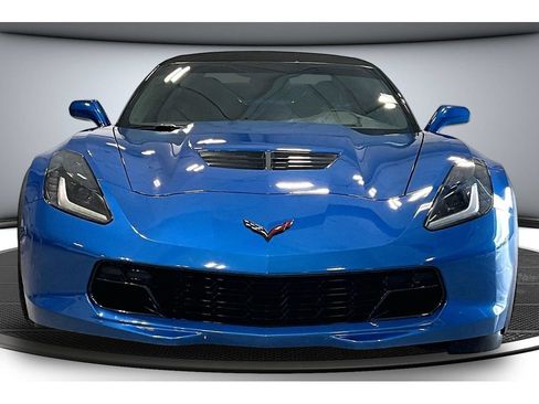 Used 2015 Chevrolet Corvette Z06 w/ 3LZ Preferred Equipment Group RWD image 4